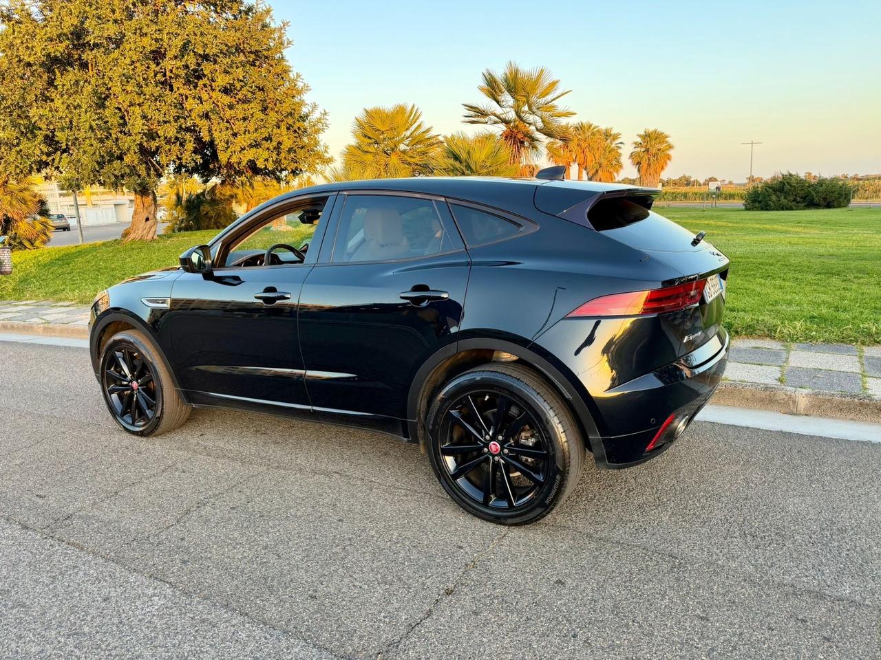 Jaguar E-Pace 2.0D 240 CV R-Dynamic-Anche Permuta-Garanzia