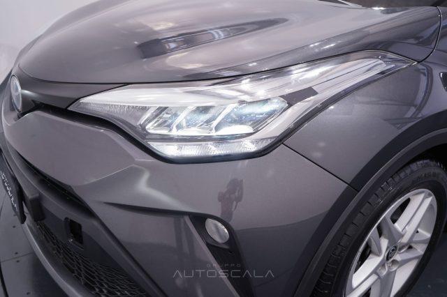 TOYOTA C-HR 1.8 Hybrid E-CVT Business