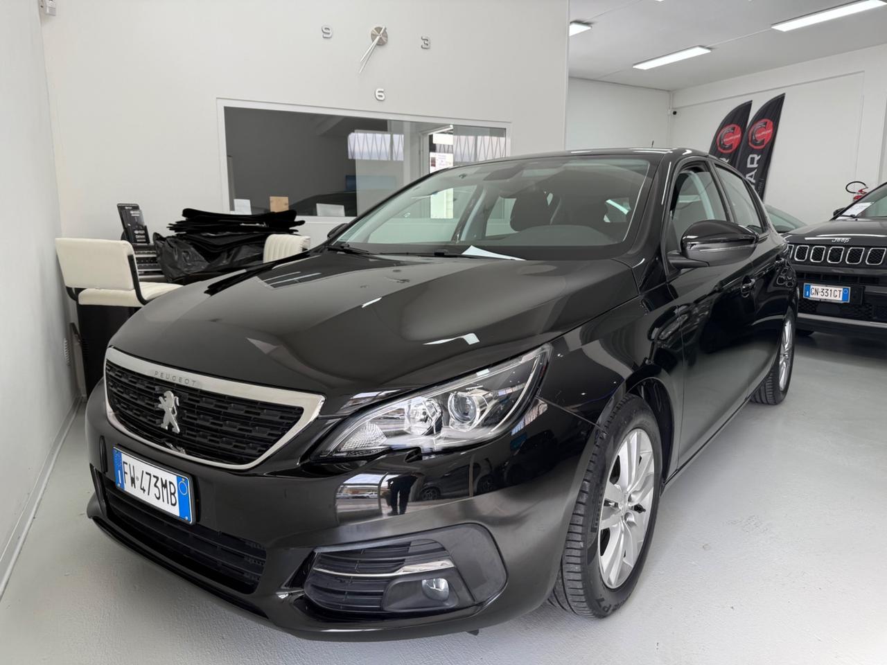 Peugeot 308 1.5 BlueHDi 130 Business