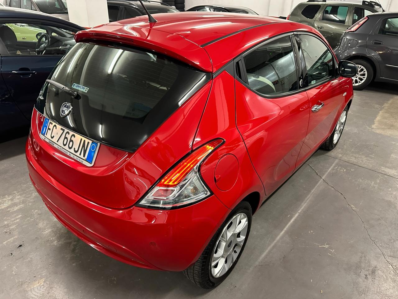 Lancia Ypsilon 1.2 69 CV 5 porte GPL Ecochic Gold