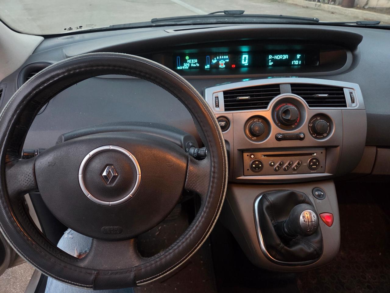 Renault Scenic Grand Scénic 1.5 dCi/105CV Dynamique