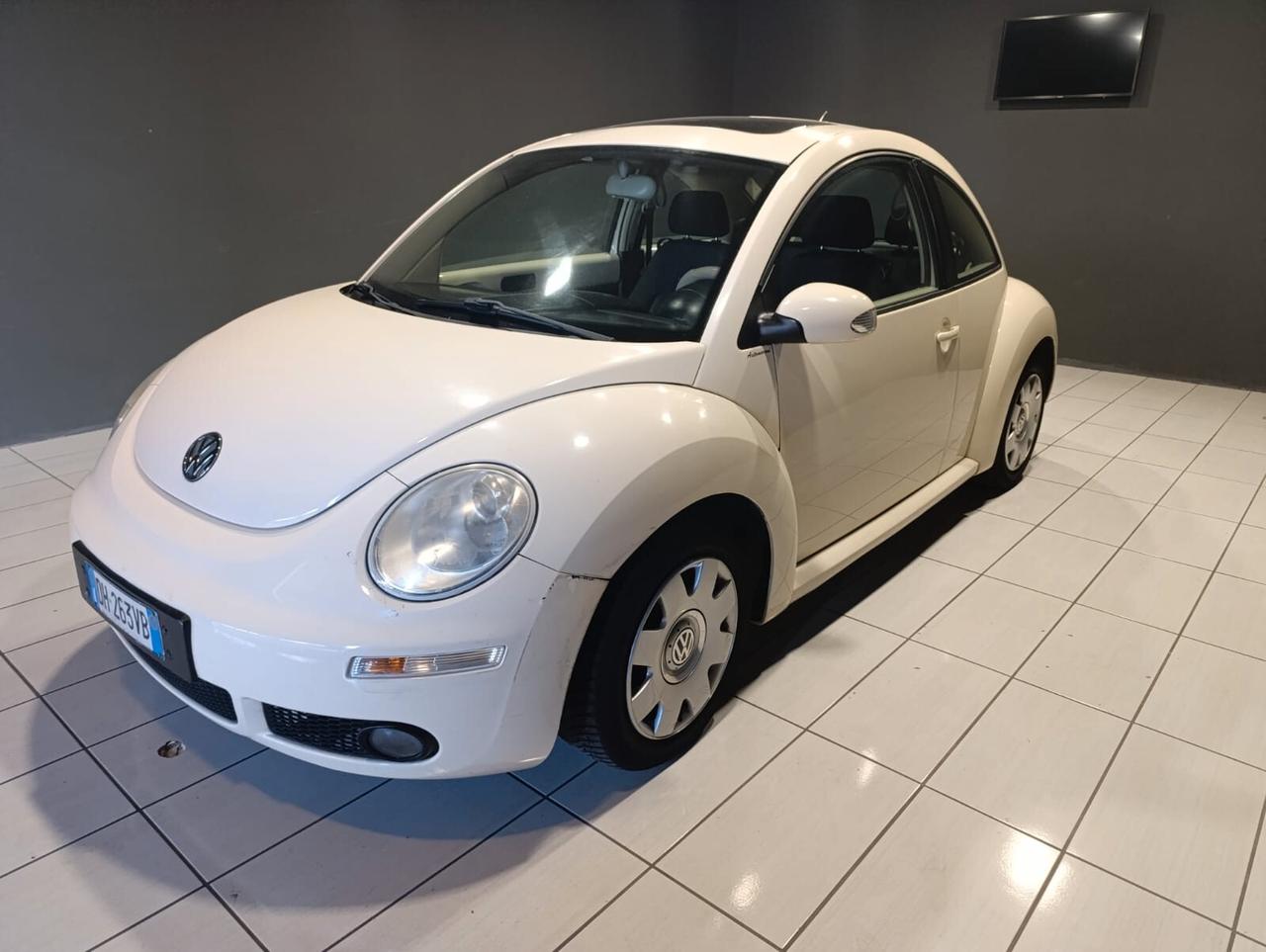 Volkswagen New Beetle del 2007 - benzina 140.000 km -