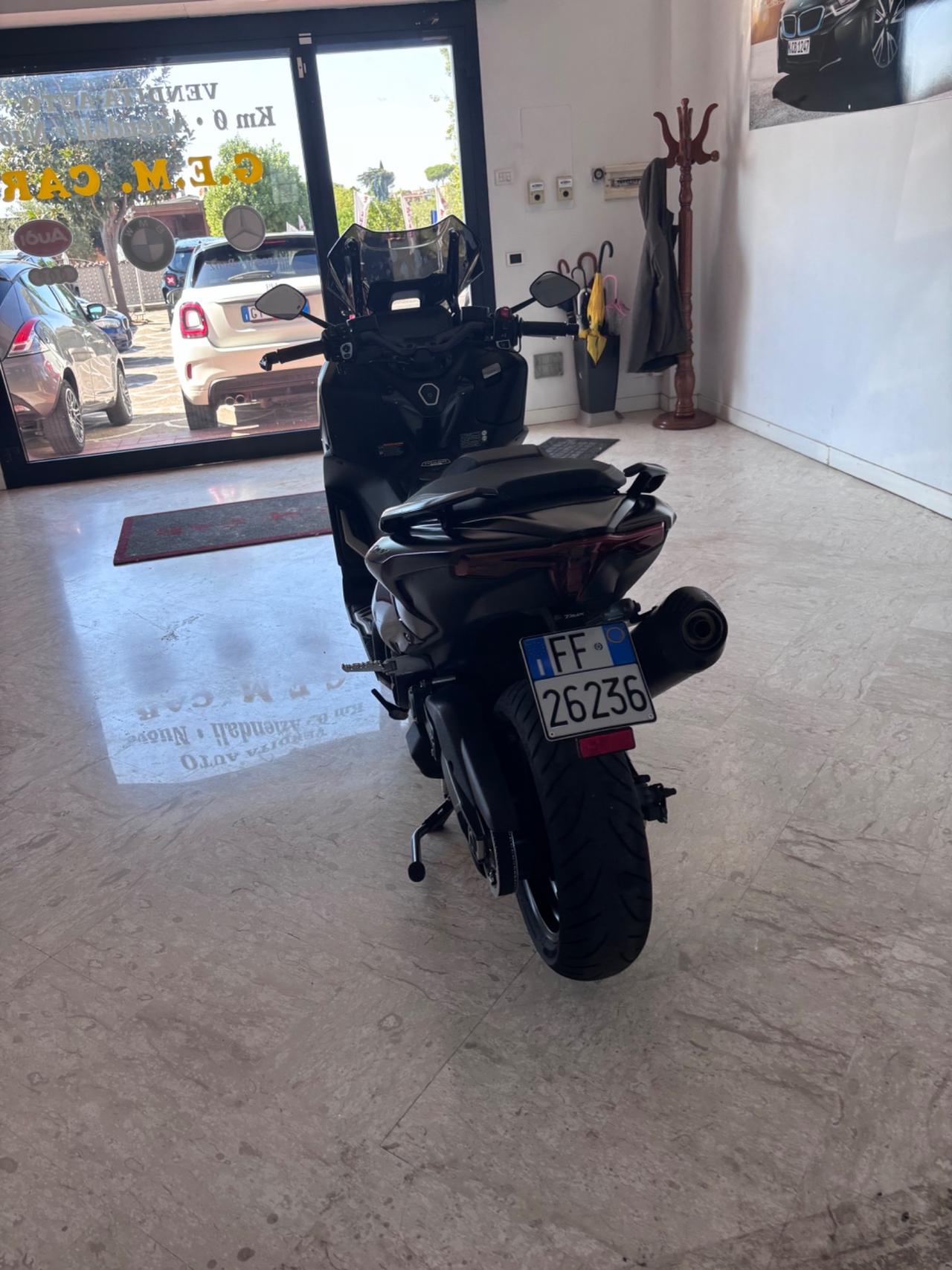 Yamaha T Max 560