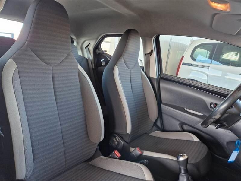 Toyota Aygo Connect 1.0 VVT-i 72CV 5 porte x-business MMT