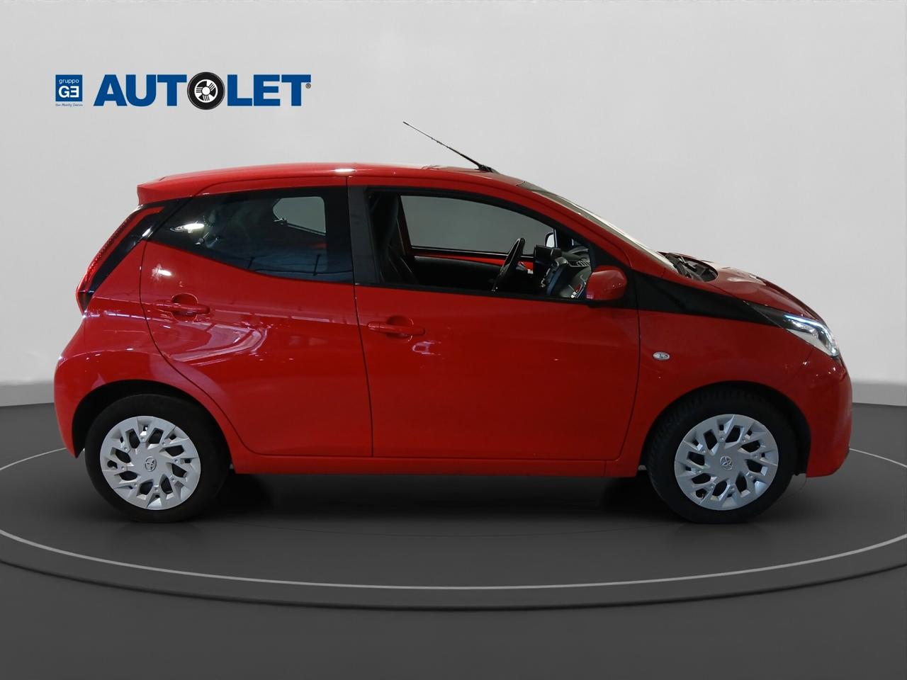 Toyota Aygo Connect 1.0 VVT-i 72 CV 5 porte x-play