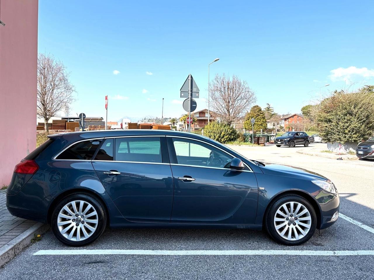 Opel Insignia 2.0 CDTI Sports Tourer Cosmo