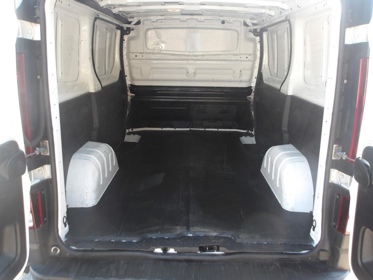 OPEL VIVARO 1.6 DIESEL-GARANZIA FULL-2018