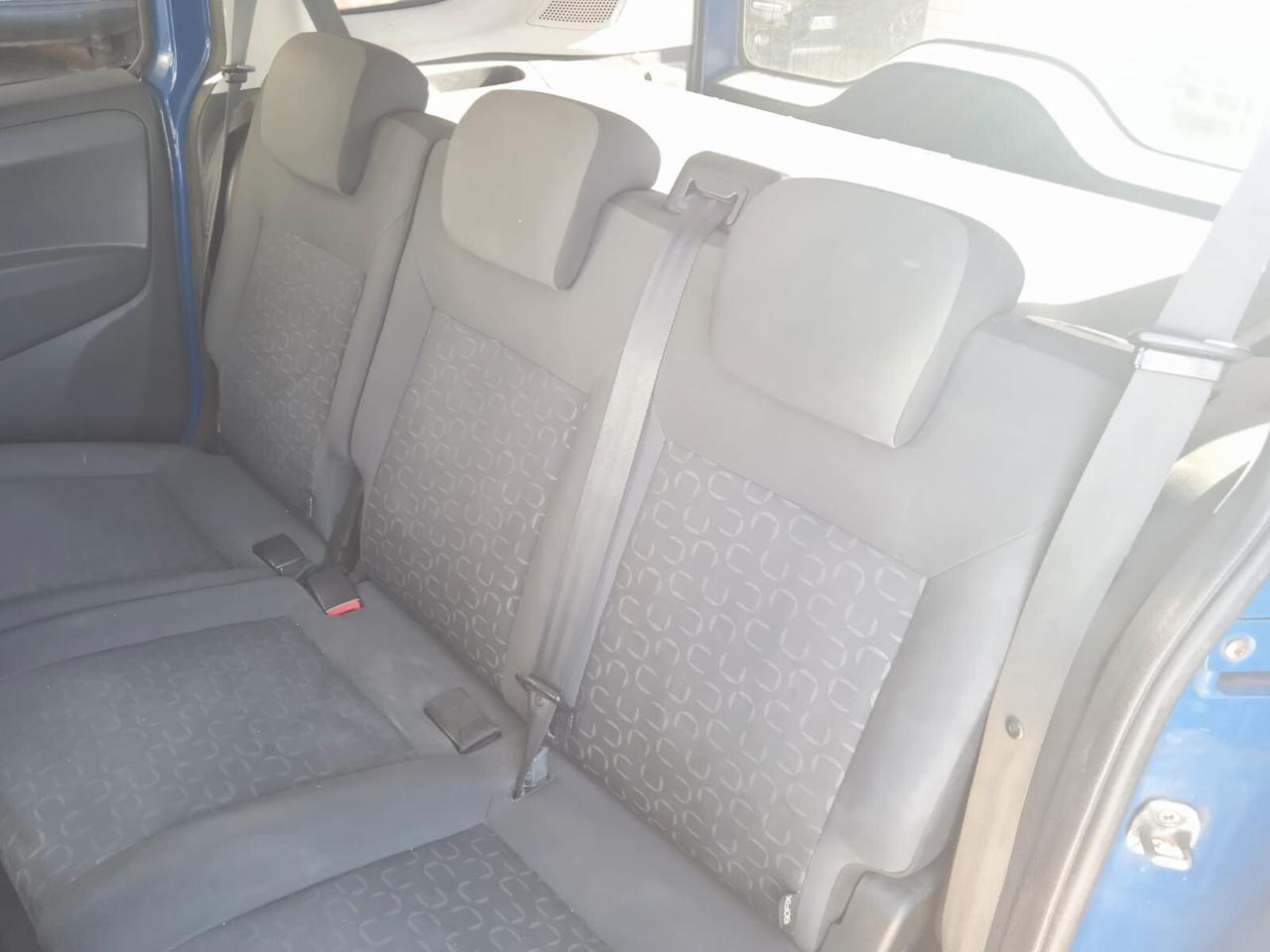 Fiat doblò 1.6mjt 105CV Emotion autovettura 5posti