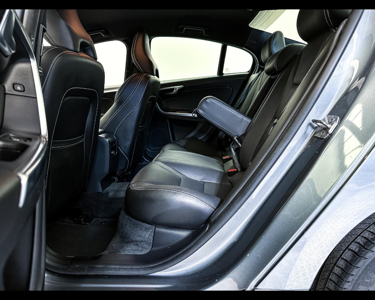 VOLVO S60 (2010-2018) - S60 D2 Kinetic