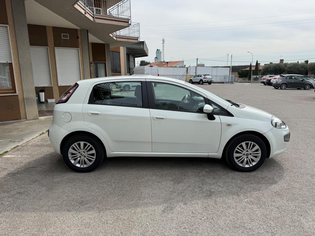 Fiat Punto Evo 1.4 5 porte - OK Neopatentati