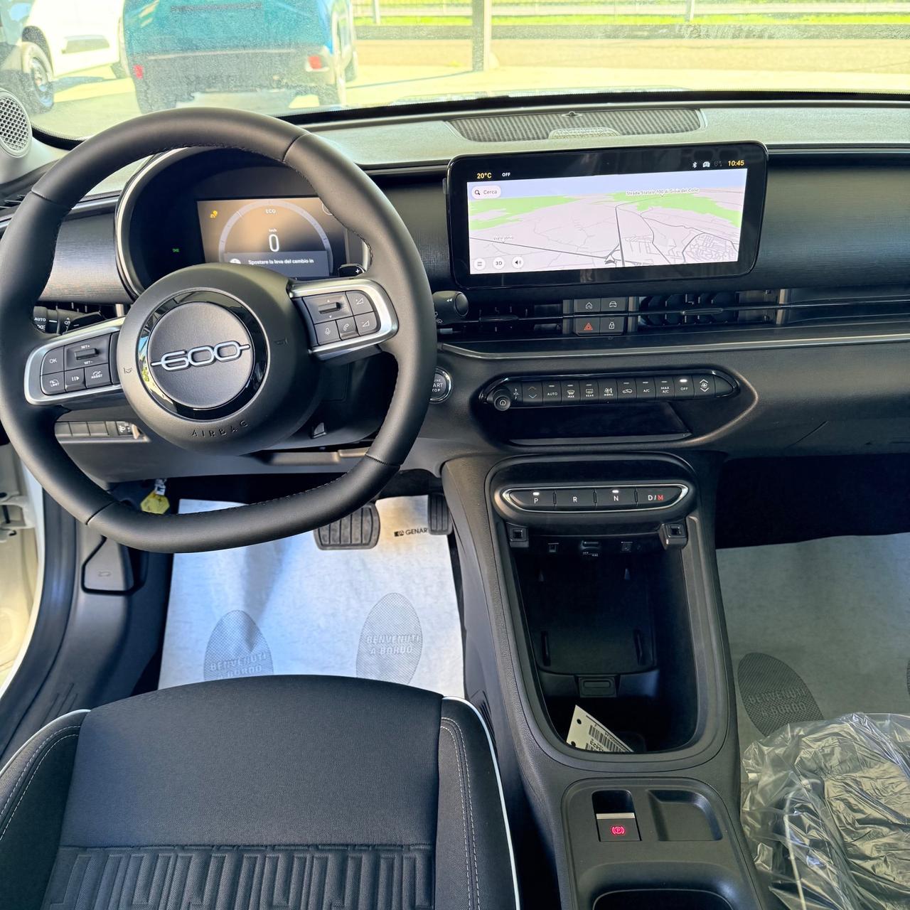 Fiat 600 Hybrid 110 CV DCT MHEV Business