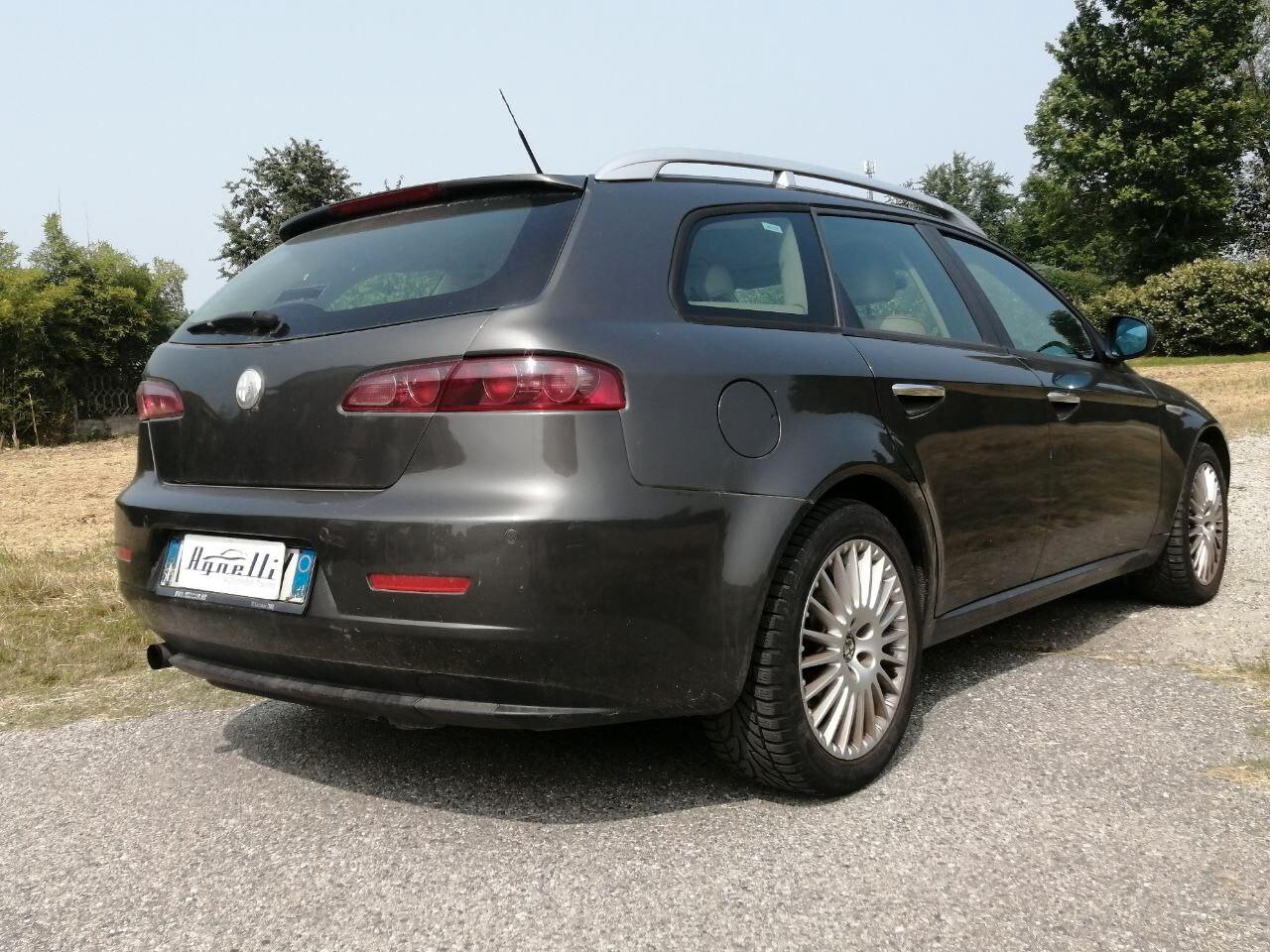 Alfa Romeo 159 1.9 JTDm 16V Sportwagon Distinctive