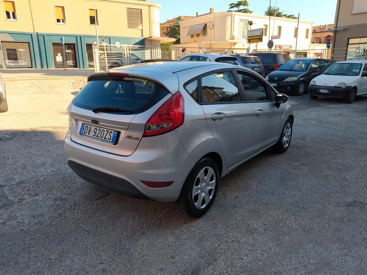 Ford Fiesta 1.4 TDCi 68CV 5 porte Titanium Neopatentati
