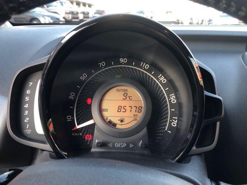 Toyota Aygo 1.0 VVT-i x-play