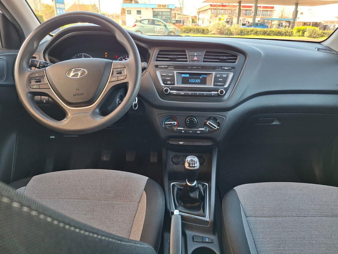 Hyundai i20 1.1 CRDi-*DIESEL EURO 6*NEOPATENTATI*