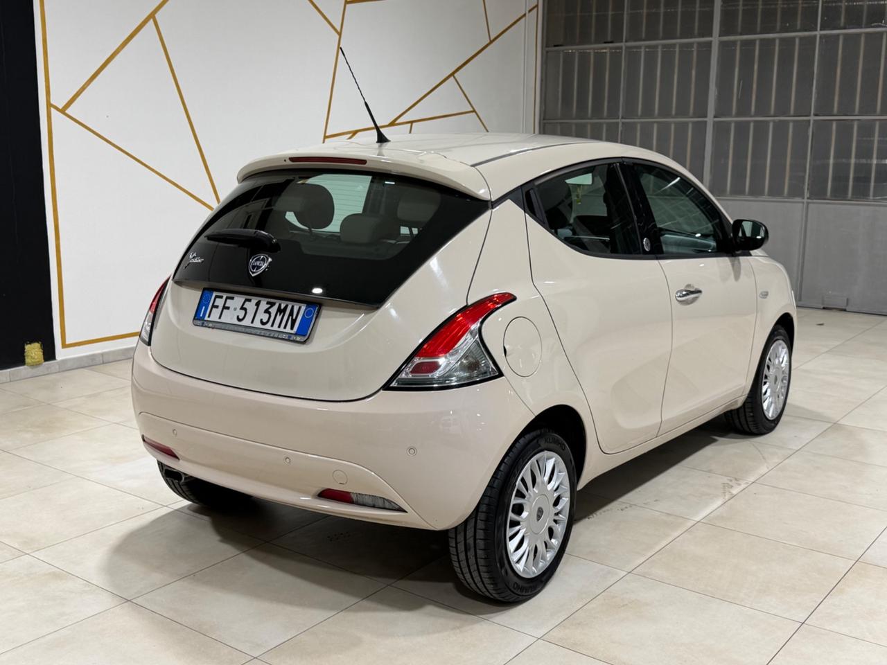 Lancia Ypsilon 1.2 69 CV 5 porte GPL Ecochic Gold