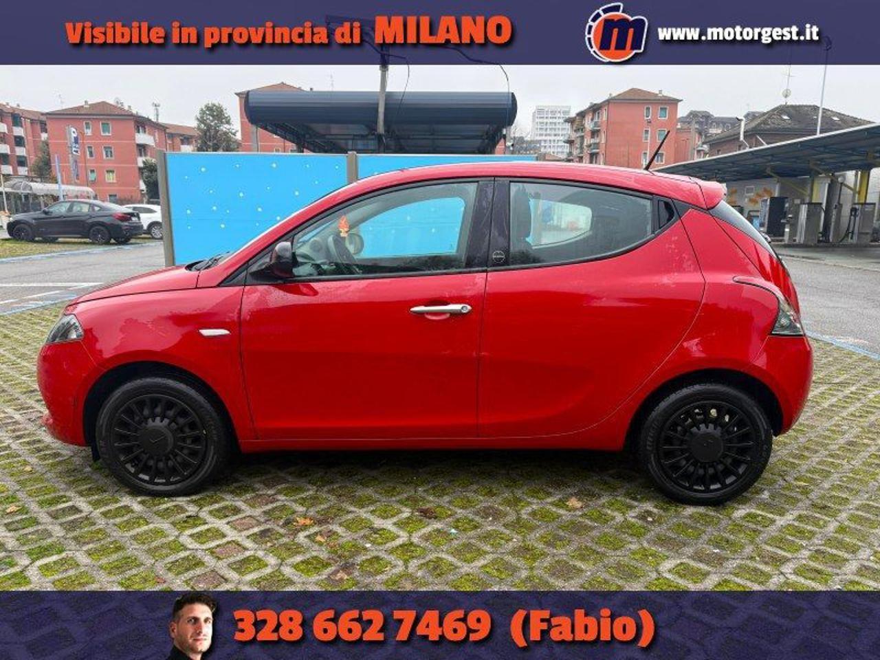 Lancia Ypsilon 1.0 FireFly 5 porte S&S Hybrid Ecochic Silver