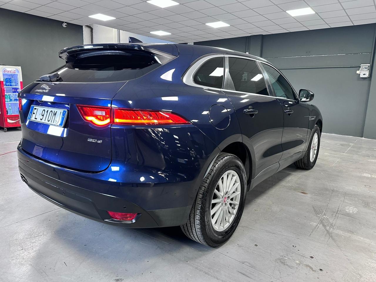 Jaguar F-Pace 2.0 D 180 CV Prestige