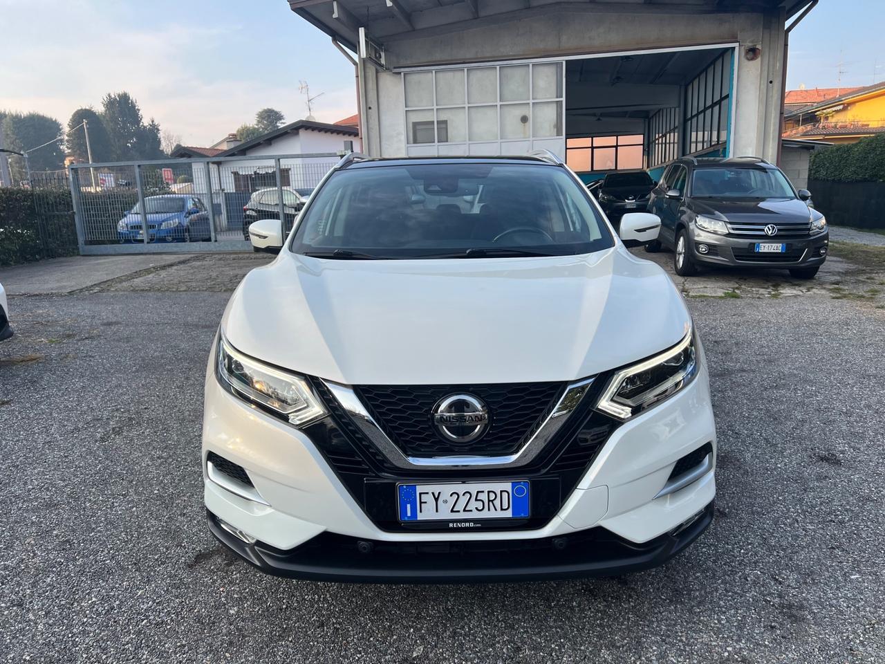 Nissan Qashqai 1.3 DIG-T 140 CV N-Connecta*NAVI*TETTO