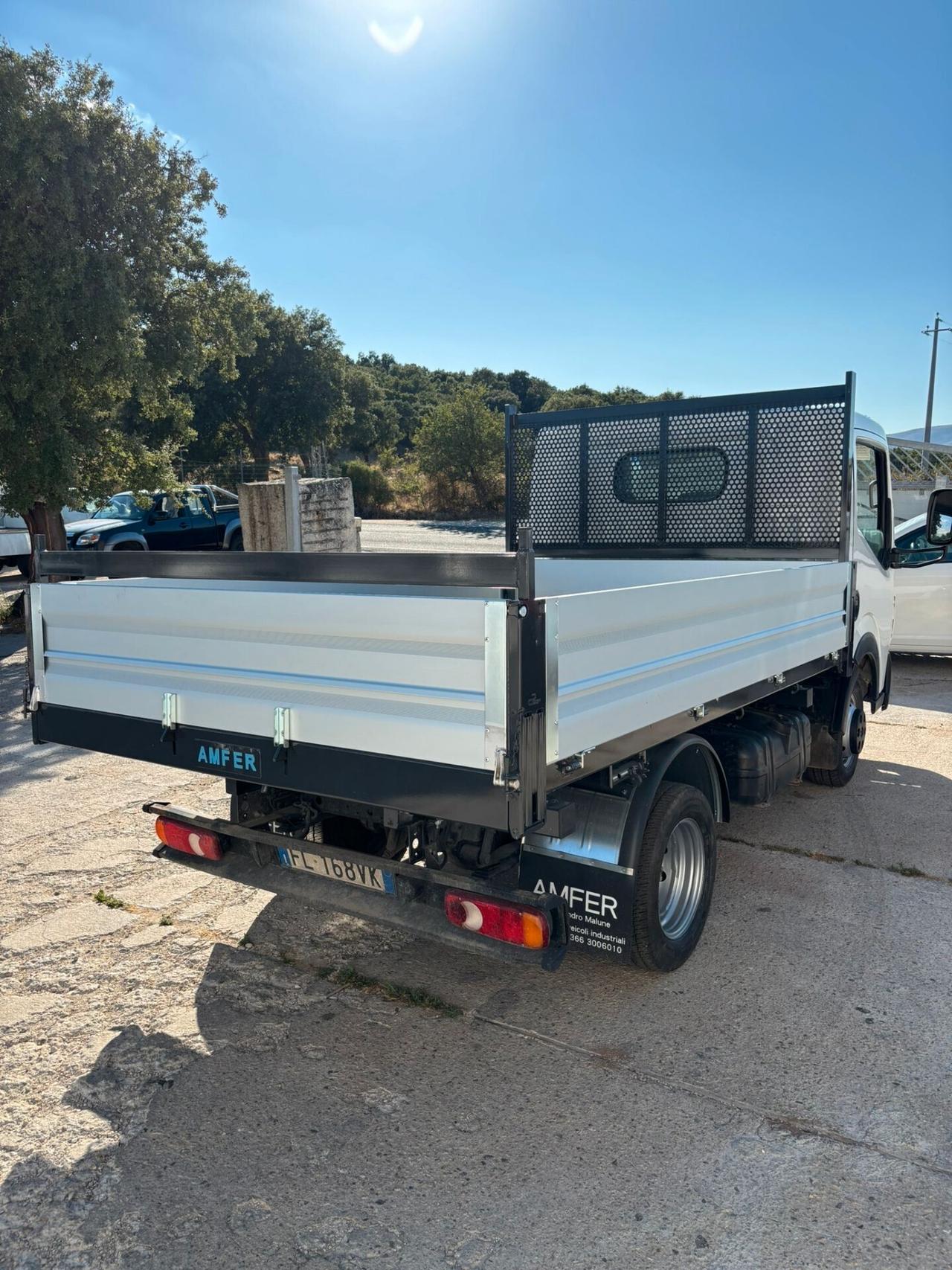 Renault Maxity / Nissan NT400 Cabstar 3.0 RIBALTABILE TRILATERALE