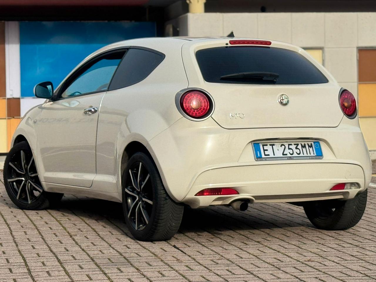 Alfa Romeo MiTo 1.4 70 CV 8V Impression.. CELL 320 147 1147 WUATSAPP