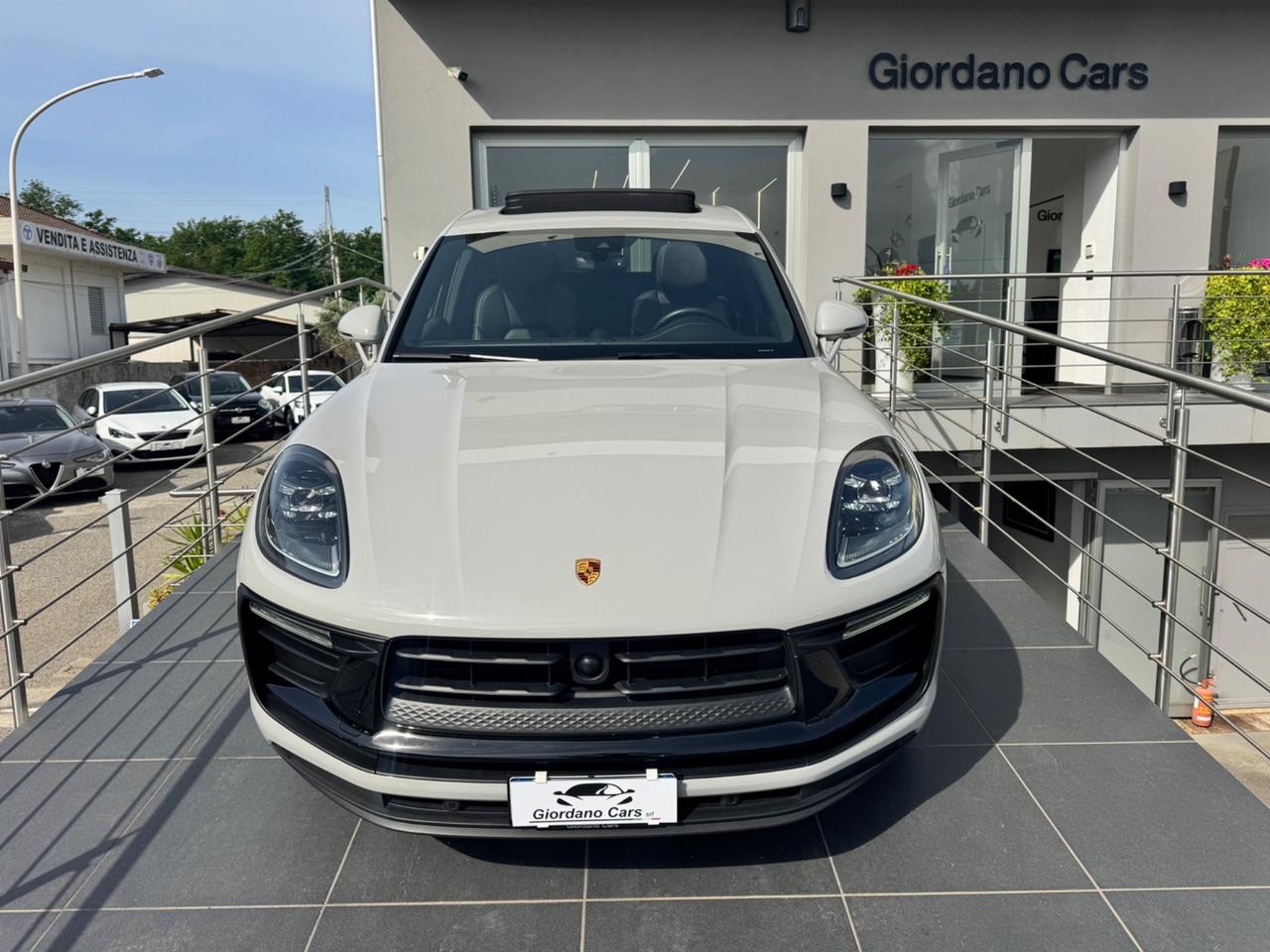 Porsche Macan 2.0 265cv colore gesso tetto uni pro