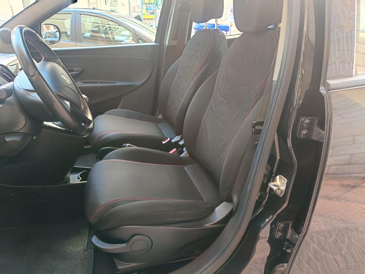 LANCIA YPSILON ELEFANTINO-METANO-Euro6450