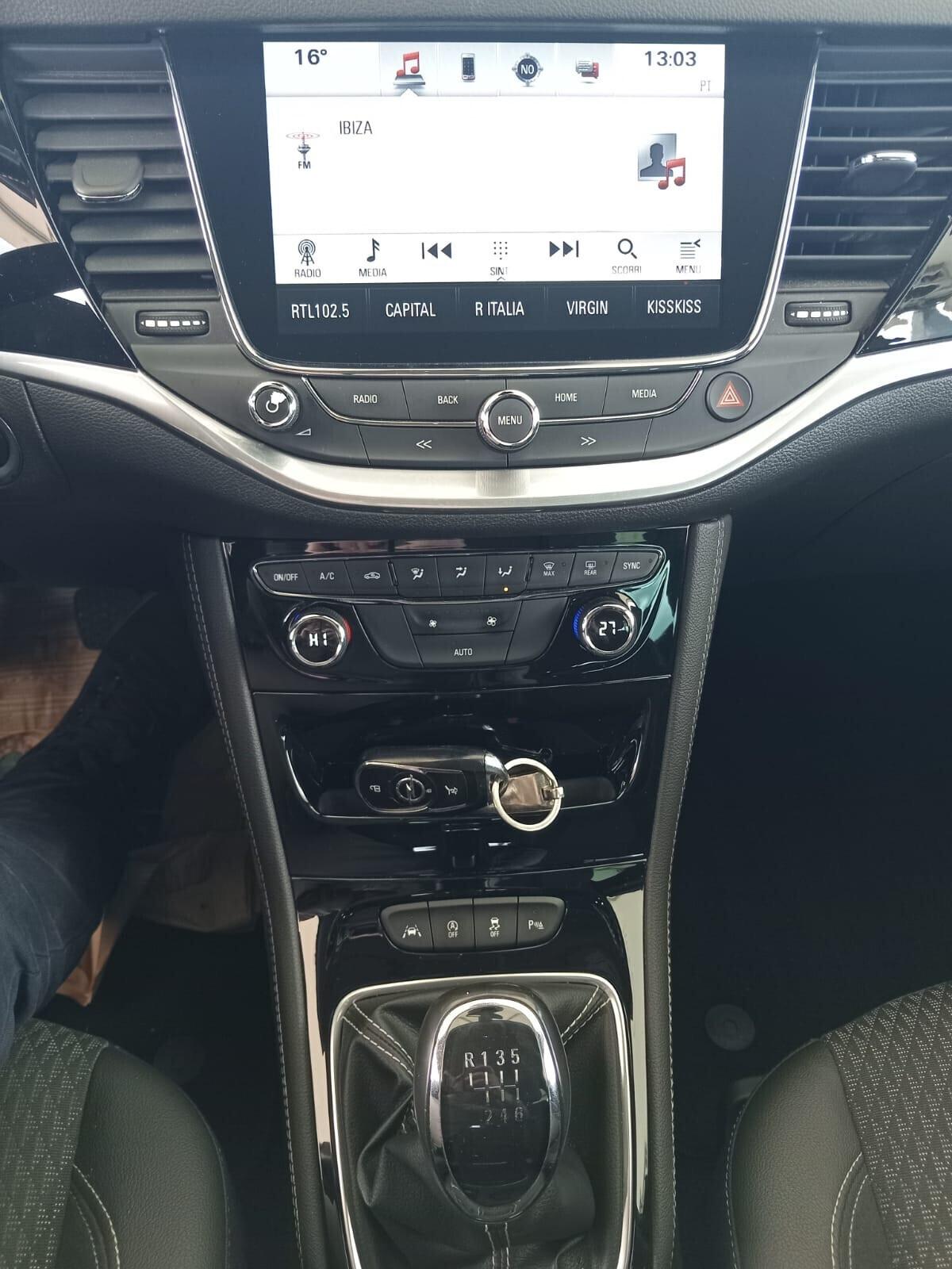 Astra 1.6 CDTi 110CV Start&Sto Sports Tourer Dynamic DA VETRINA