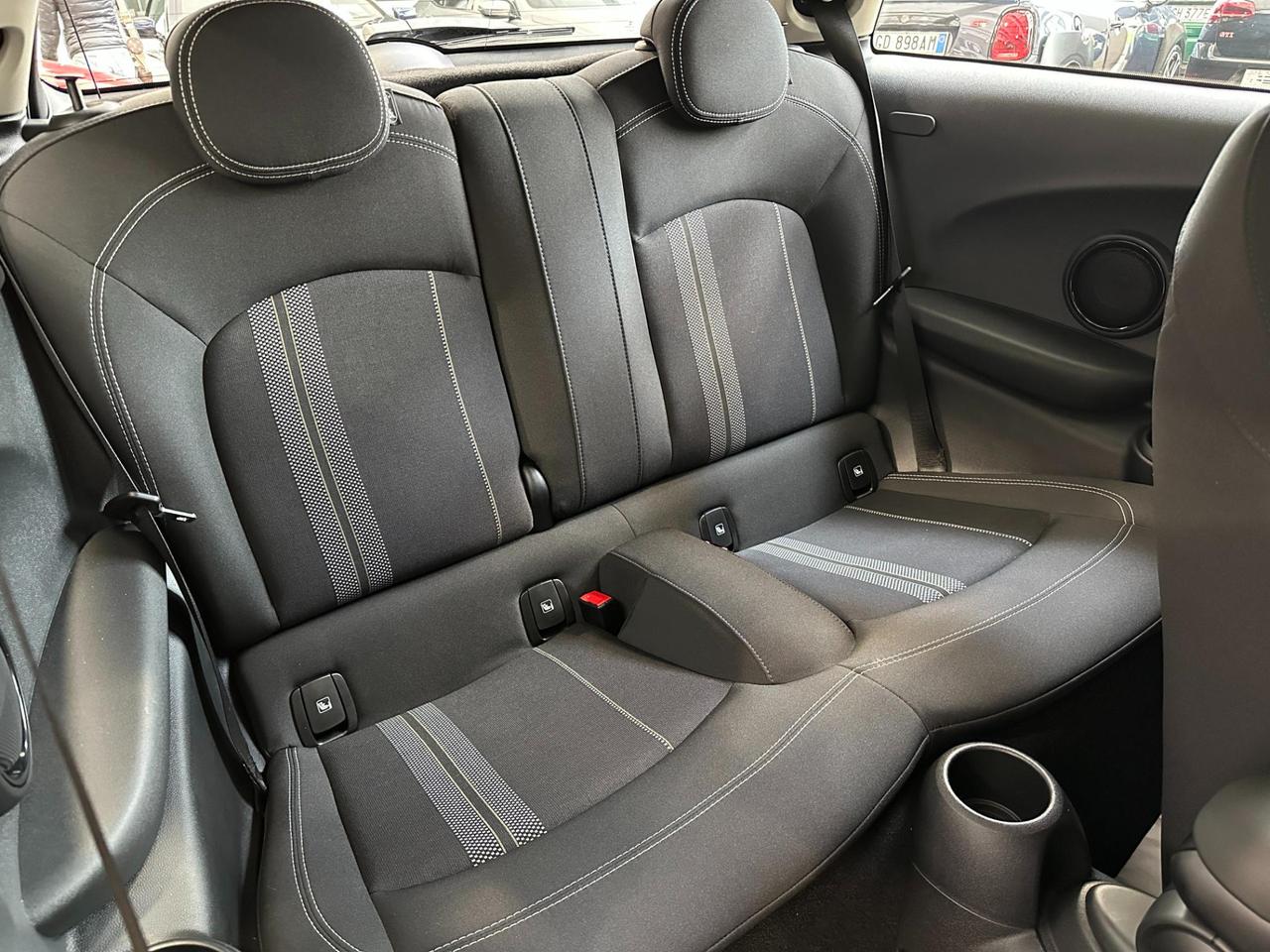 Mini Cooper SE Classic Full Electric Auto - Navi - Pack Luci - Carplay