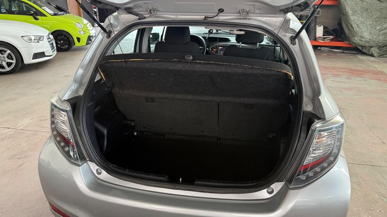 Toyota Yaris 1.3 5 porte Lounge