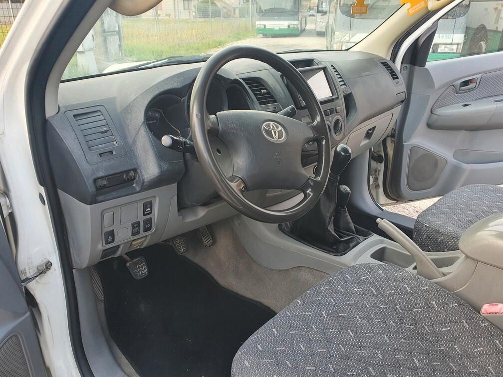 Toyota Hilux 2.5 D4D 120CV 4x4 Cab. Corta