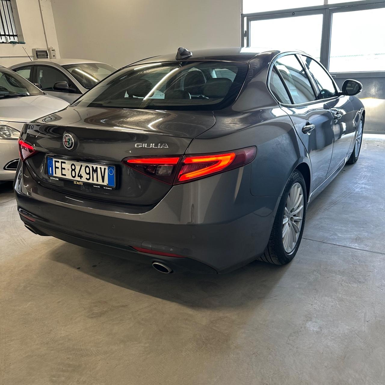 Alfa Romeo Giulia 2.2 Turbodiesel 180 CV AT8 Business Sport Launch Ed.