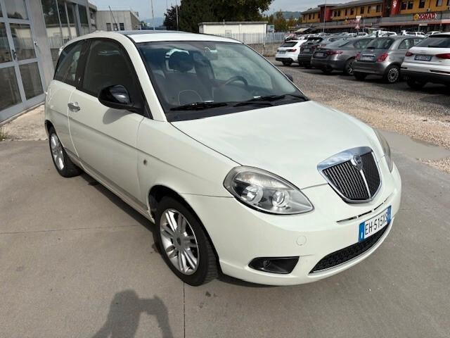 Lancia Ypsilon 1.3 MJT 75 CV Platinum