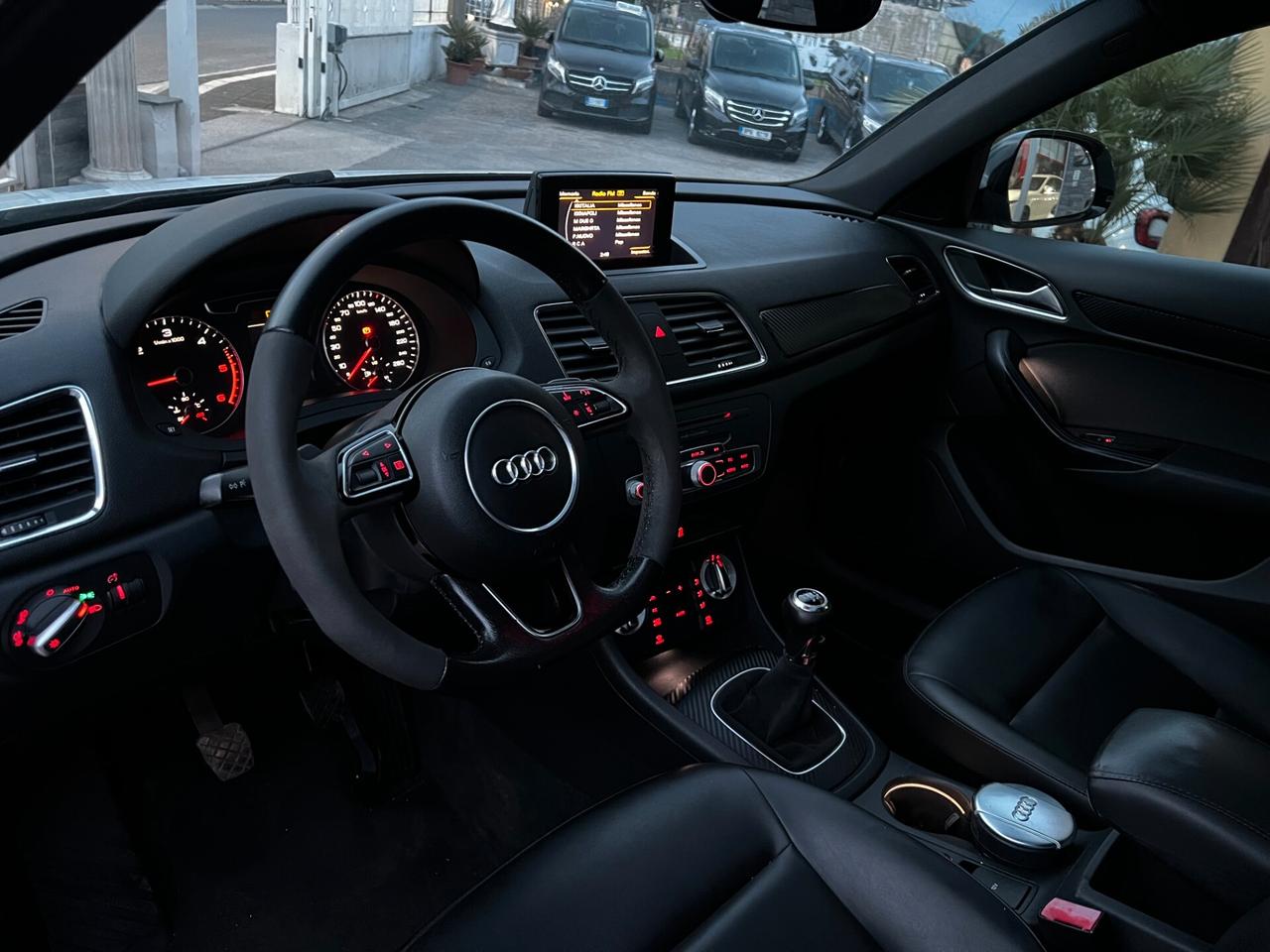 Audi Q3 2.0 TDI 140 CV -2012-TETTO