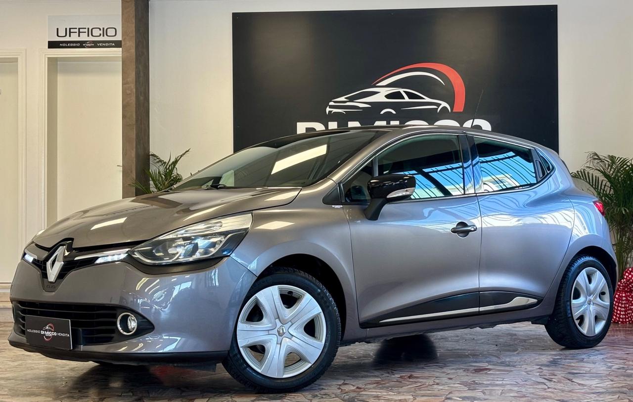 Renault Clio 1.2 75CV 5 porte Costume National