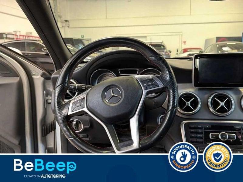 Mercedes-Benz GLA 200 D (CDI) PREMIUM 4MATIC AUTO