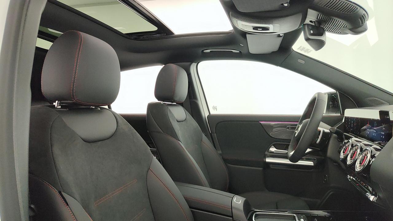 Mercedes-Benz GLA 200 d Automatic 4MATIC