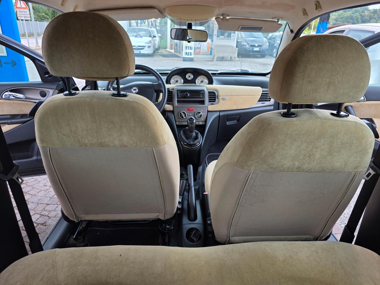 Lancia Ypsilon 1.3 Multijet 16V con 209.000km Neopatentati ok
