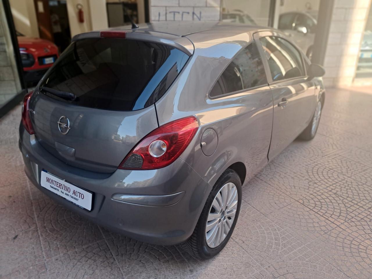Opel Corsa 1.2 GPL-NEOPATENTATI-(2012)-Euri 4350