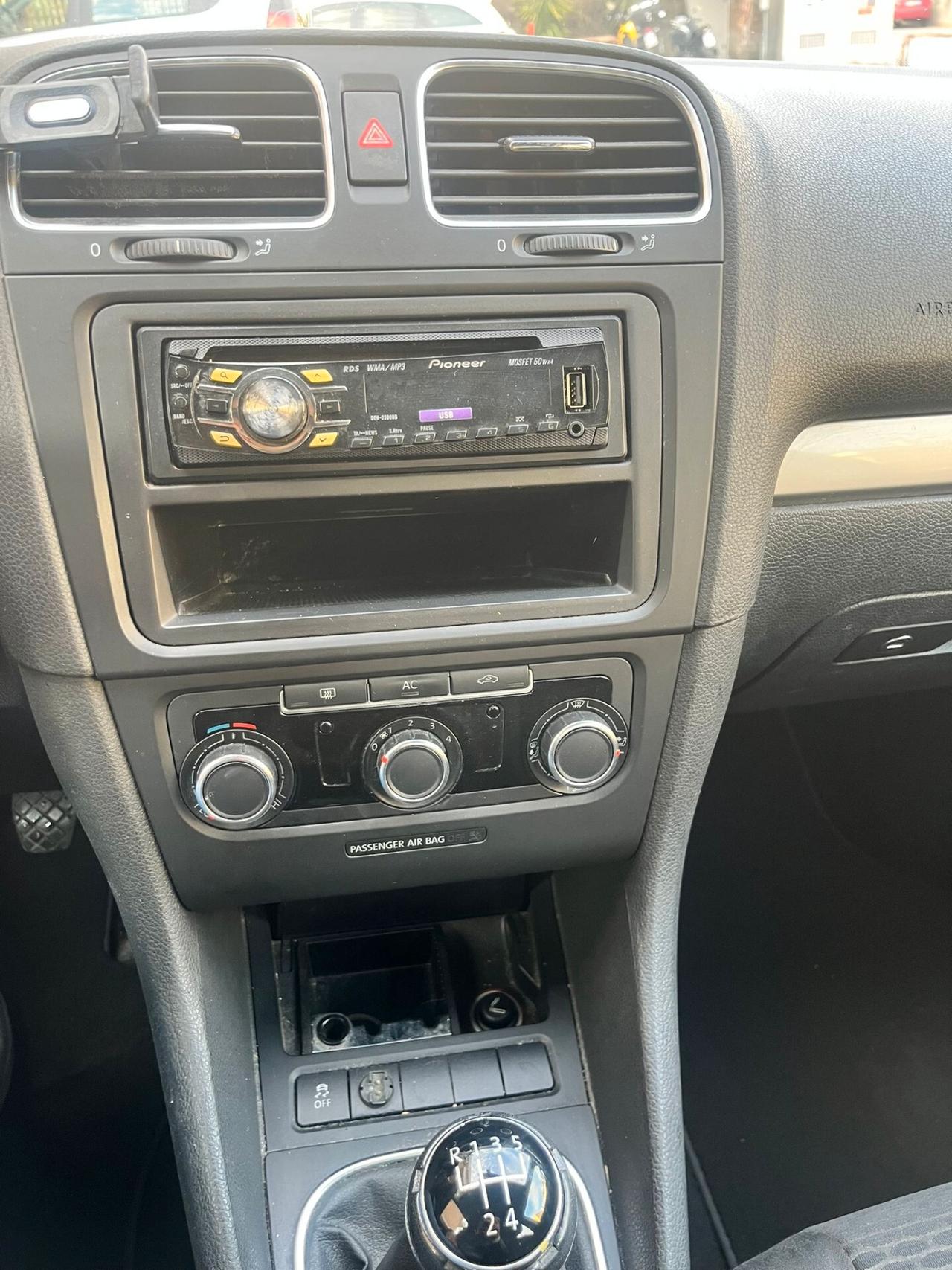 Volkswagen Golf 1.4 5p. Trendline UNIPRO