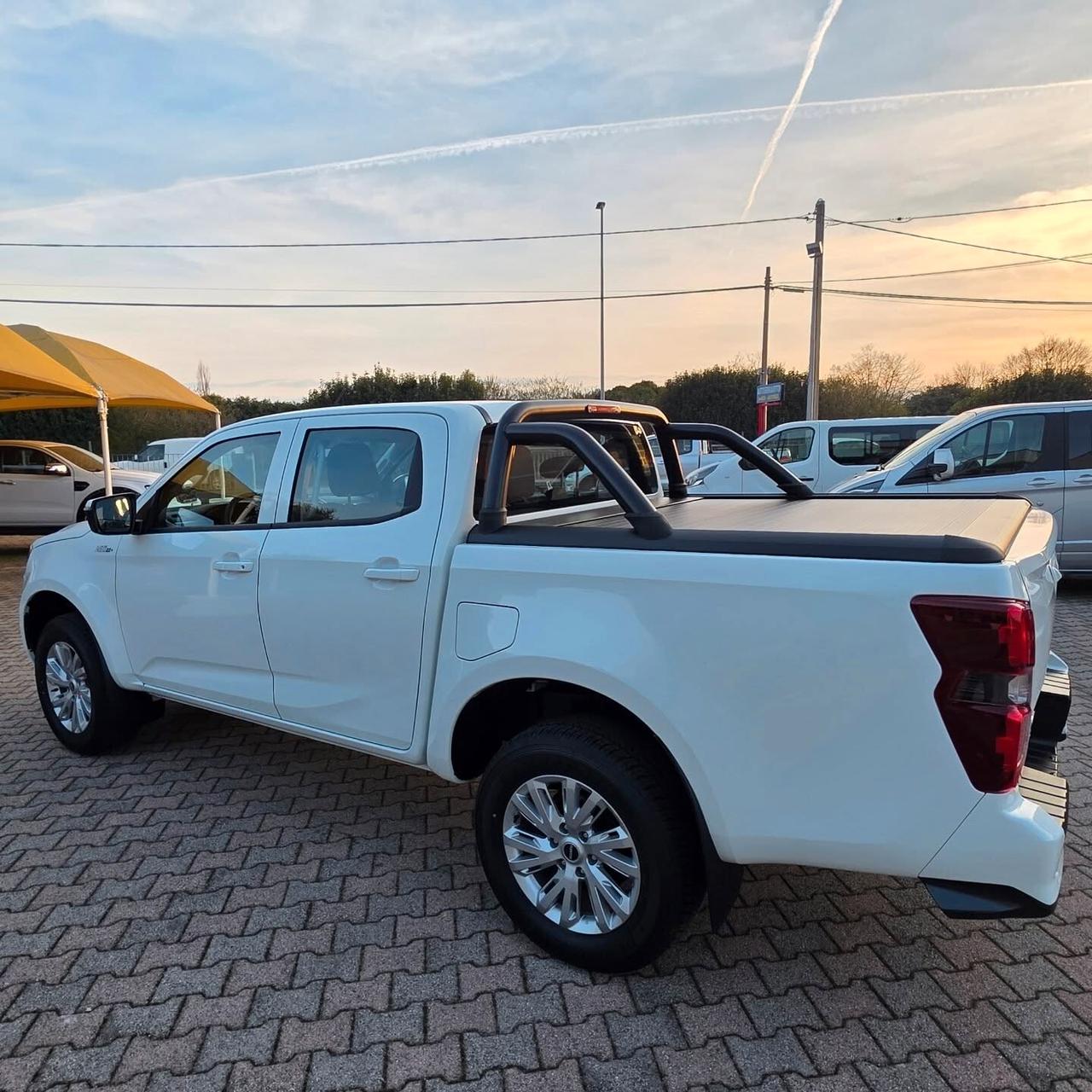 Isuzu D-Max N60 1.9 Crew BB plus ACCESSORIATO NUOVO