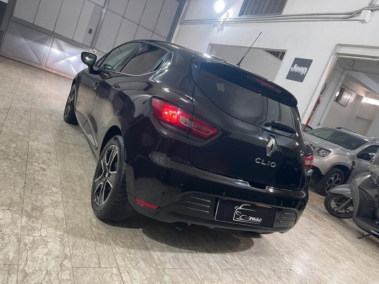 Renault Clio dCi 8V 75 CV Start&Stop 5 porte Energy Duel