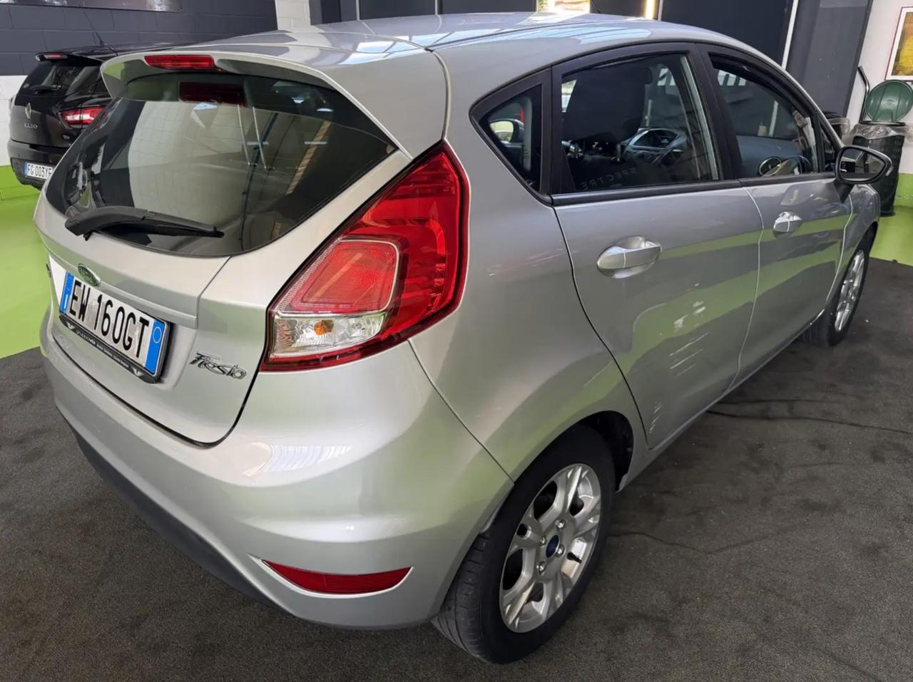 Ford Fiesta 1.0 EcoBoost 100CV 5 porte Powershift Titanium