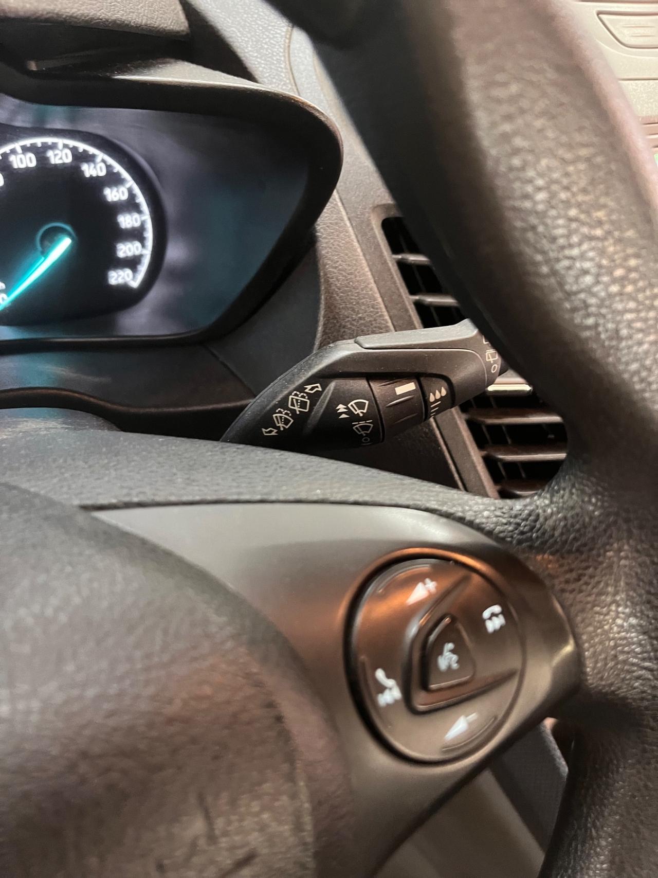 Ford Transit Connect turned 220 1.5 TDCi PC Combi Trend N1