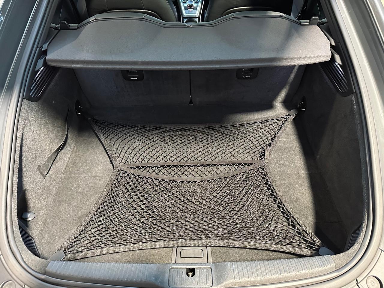 Audi TT Coupé 2.0 TDI S-line interno/esterno SEDILI RISC