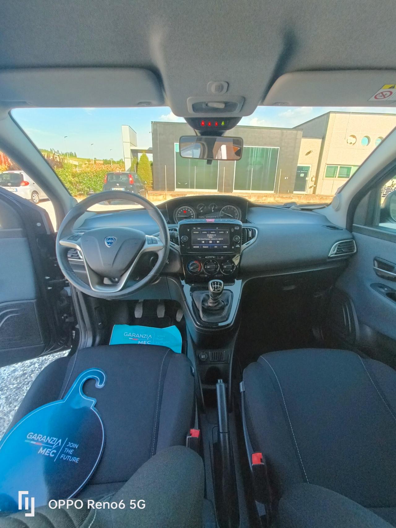 Lancia Ypsilon 1.0 FireFly 5 porte S&S Hybrid Ecochic Gold