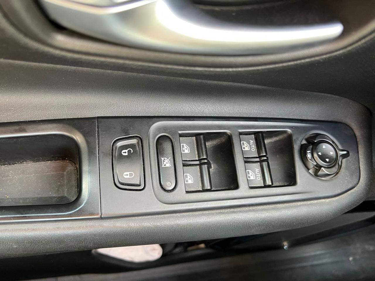 Jeep Renegade 1.4 MultiAir Longitude GPL #6203