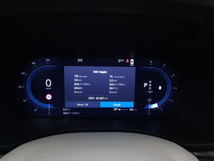 Volvo XC60 Core Auto BR492332 2.0 Mild Hybrid 197CV