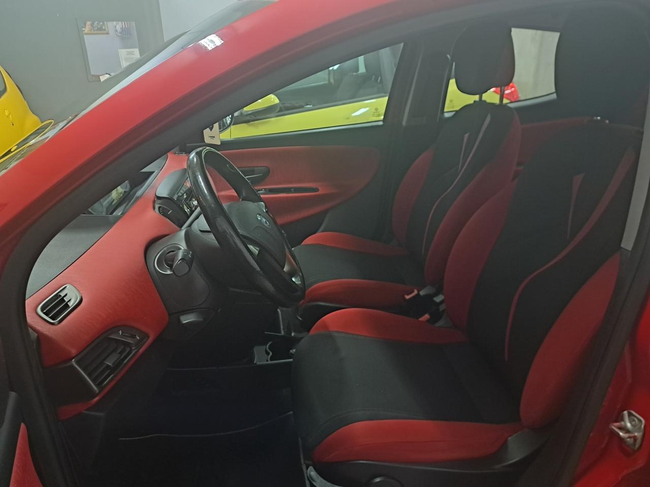 Lancia Ypsilon 0.9 TwinAir 85 CV Metano Ecochic 20