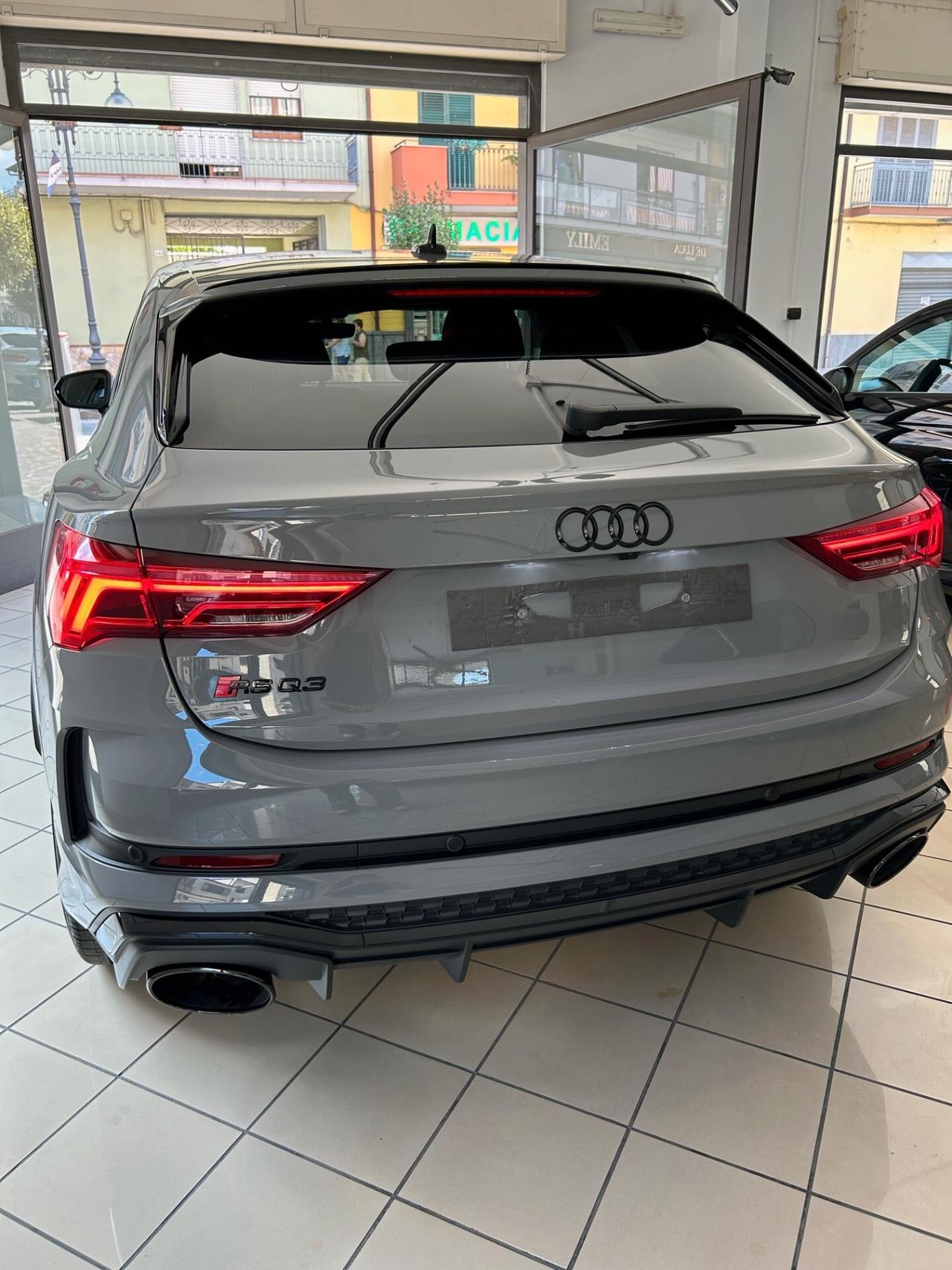 Audi Q3 RS Q3 Sportback 2.5 TFSI quattro
